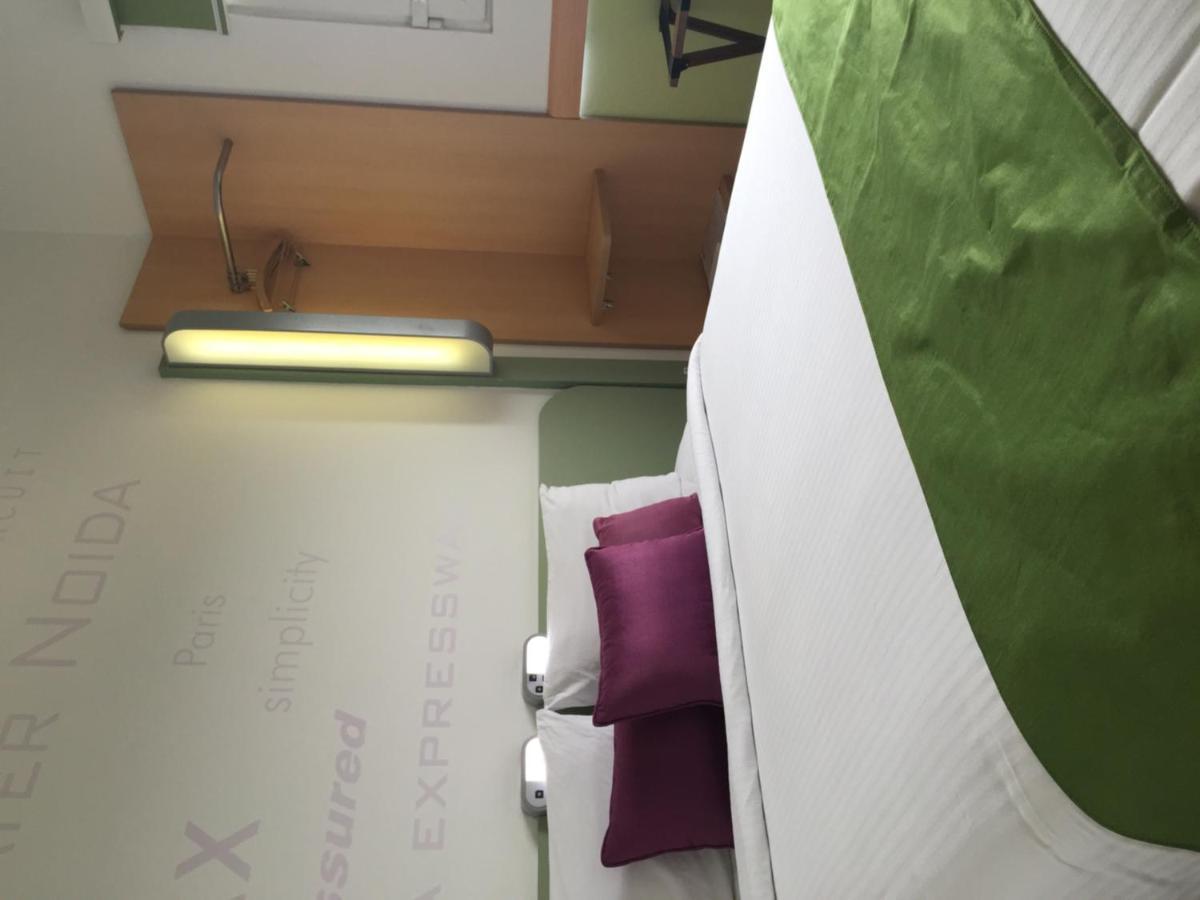 Hotel Caspia Pro Greater Noida Exterior photo