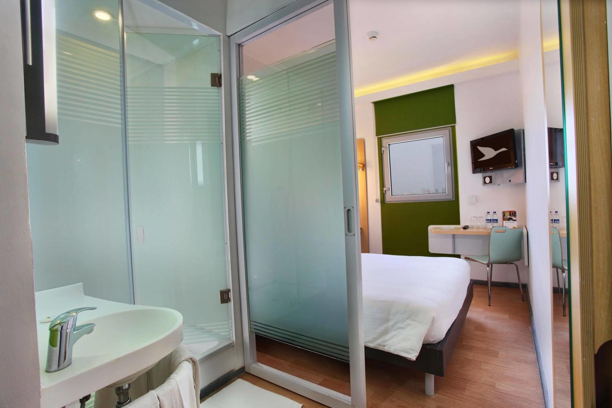 Hotel Caspia Pro Greater Noida Exterior photo